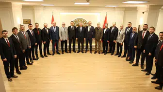 Düzce TSO'nun yeni yönetimi Vali Makas'ı ziyaret etti