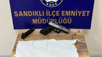 Afyonkarahisar'da uyuşturucu satıcılarına operasyon: 2 tutuklama