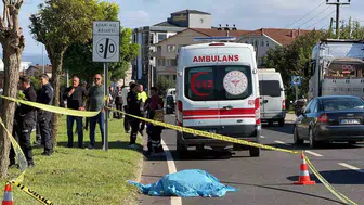 Düzce'de motosiklet yayaya çarptı: 1 ölü, 1 ağır yaralı