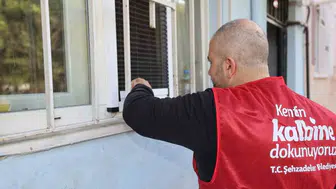 Şehzadeler'de haftanın 5 günü 500 kişiye sıcak yemek ulaştırılıyor