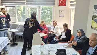 Bursa'da emeklilere siber suçlarla ilgili eğitim verildi