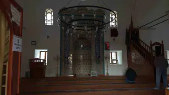 Simav'daki 235 yıllık Nasuhağa Camii zamana ve depremlere direniyor