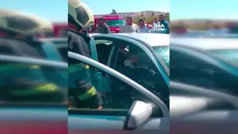 Adıyaman’da otomobil kamyona çarptı: 2’si ağır 3 yaralı