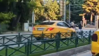 Eskişehir’de bir taksi ters yön ihlali yaparak kazaya davetiye çıkardı