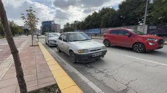 Ehliyetsiz sürücü polisten kaçarken yüksek lisans öğrencisiyle yakalandı