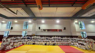 Salihli'de 300 judocu kemer atladı