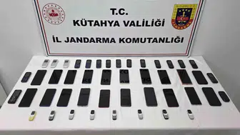 Simav'da 1,6 milyon liralık kaçak telefon operasyonu