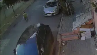 Avcılar’da geri geri giden kamyonetin altında kalan kadın hayatını kaybetti