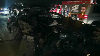 Hatay'da otomobil ile traktör çarpıştı: 3 yaralı