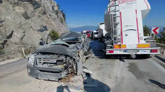 Bolu'da tır ile pikap çarpıştı: 1 ölü, 2 yaralı
