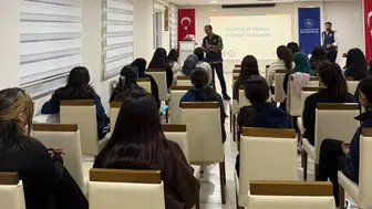 Kars’ta üniversite öğrencilerine siber güvenlik eğitimi verildi
