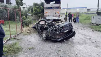 Hatay'da hemzemin geçitte feci kaza: Trenin çarptığı otomobildeki anne hayatını kaybetti