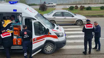 Sinop'ta iki otomobil çarpıştı: 1'i bebek 5 yaralı