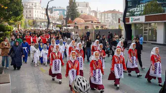 Bolu’da amatör spor haftası yürüyüşle başladı