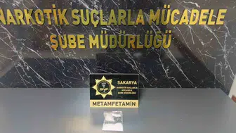 İstanbul'dan Sakarya'ya uyuşturucu sevkiyatı engellendi, 2 tutuklama yapıldı