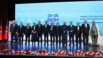 Erzurum'da dokuz ülkeden ilim insanı aile ve neslin korunması için buluştu