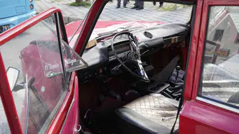 Gümüşhane'de otobüse çarpan otomobilde 2 kişi yaralandı