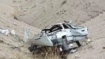 Elazığ'da kontrolden çıkan otomobil uçuruma yuvarlandı: 1 ölü, 1 yaralı
