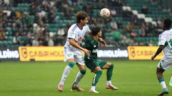 Kocaelispor ile Çaykur Rizespor maçının ilk yarısında gol sesi çıkmadı
