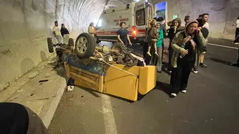 Sakarya'da tünelde patpat devrildi, 2 kişi yaralandı