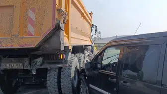 Tuzluca'da kamyon ile hafif ticari araç çarpıştı
