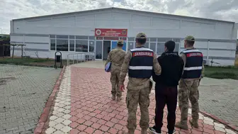 Batman'da 31 yıl hapis cezasıyla aranan firari cezaevine gönderildi