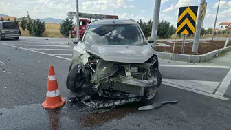 Afyonkarahisar'da trafik kazasında 1 ölü, 6 yaralı
