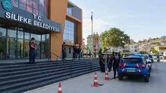 Silifke Belediyesi'nde imar işlemlerine soruşturma: 7 kişi gözaltında
