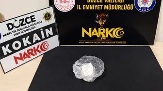 Düzce'de uyuşturucu operasyonlarında 2 zanlı tutuklandı