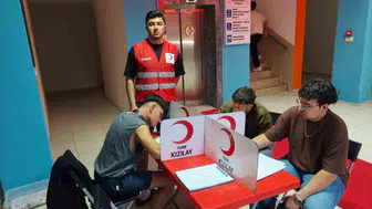 Aydın'daki öğrenci yurdunda Kızılay iş birliğiyle kan bağışı etkinliği