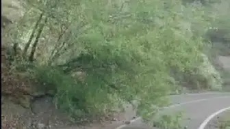 Hatay'da Kocadüz yaylasında toprak kayması nedeniyle yol kapandı