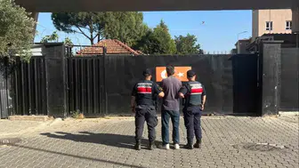 Efeler'de silahla tehdit suçundan aranan hükümlü yakalandı