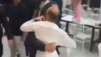 İzmir'de YENİ Parti ön seçiminde kavga çıktı