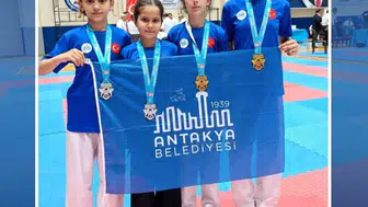 Antakya Belediyesi karate takımı 12 madalya kazandı