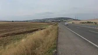 Diyarbakır’da yolcu otobüsü tarlaya daldı, can kaybı yok