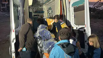 ÇOMÜ yerleşkesinde toprak kayması: 2 işçi kurtarıldı