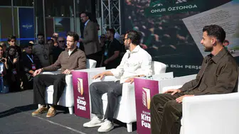 Kocaeli Kitap Fuarı'nda Selçuk İnan'a büyük ilgi gösterildi
