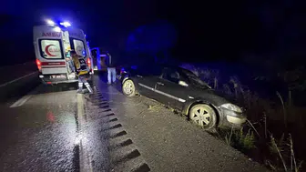 Kastamonu'da otomobil orta refüje çarptı, 1 kişi yaralandı