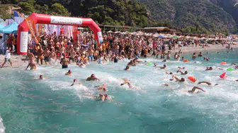 Fethiye’de açık su yüzme yarışları başladı