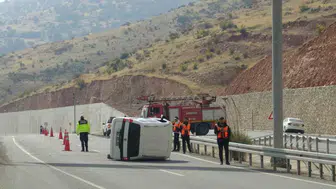 Batman’da takla atan otomobilden sürücü burnu bile kanamadan çıktı