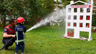 Yunusemreli çocuklar itfaiyecilik mesleğini öğreniyor