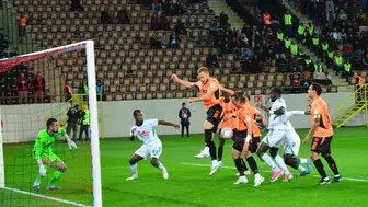 Çorum FK ve Çaykur Rizespor arasında golsüz mücadele devam ediyor