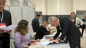 İZTO seçimlerinde ilk oy Mahmut Özgener'den