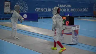 Samsun’da 612 sporcunun katılımıyla kılıç mücadelesi başladı