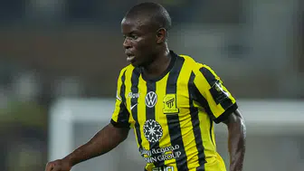 Fenerbahçe’nin yıldızı Kante’nin maça damga vuran hareketine alkış yağdı