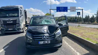 Diyarbakır’da yolun karşısına geçmeye çalışan kişiye araç çarptı