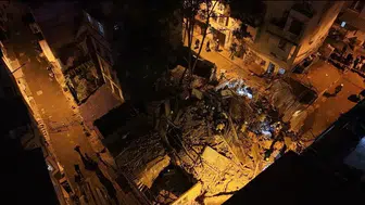 Beyoğlu'nda 5 katlı bina çöktü: Enkazda arama çalışmaları sürüyor