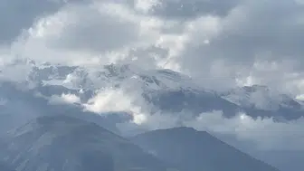 Yüksekova'da sıcaklıklar düştü, Cilo Dağları beyaza büründü