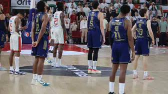 Fenerbahçe, İzmir deplasmanında Karşıyaka'yı farklı geçti