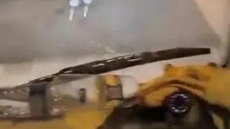 Bursa'da patenli gencin otobüs arkasında tehlikeli yolculuğu görüntülendi